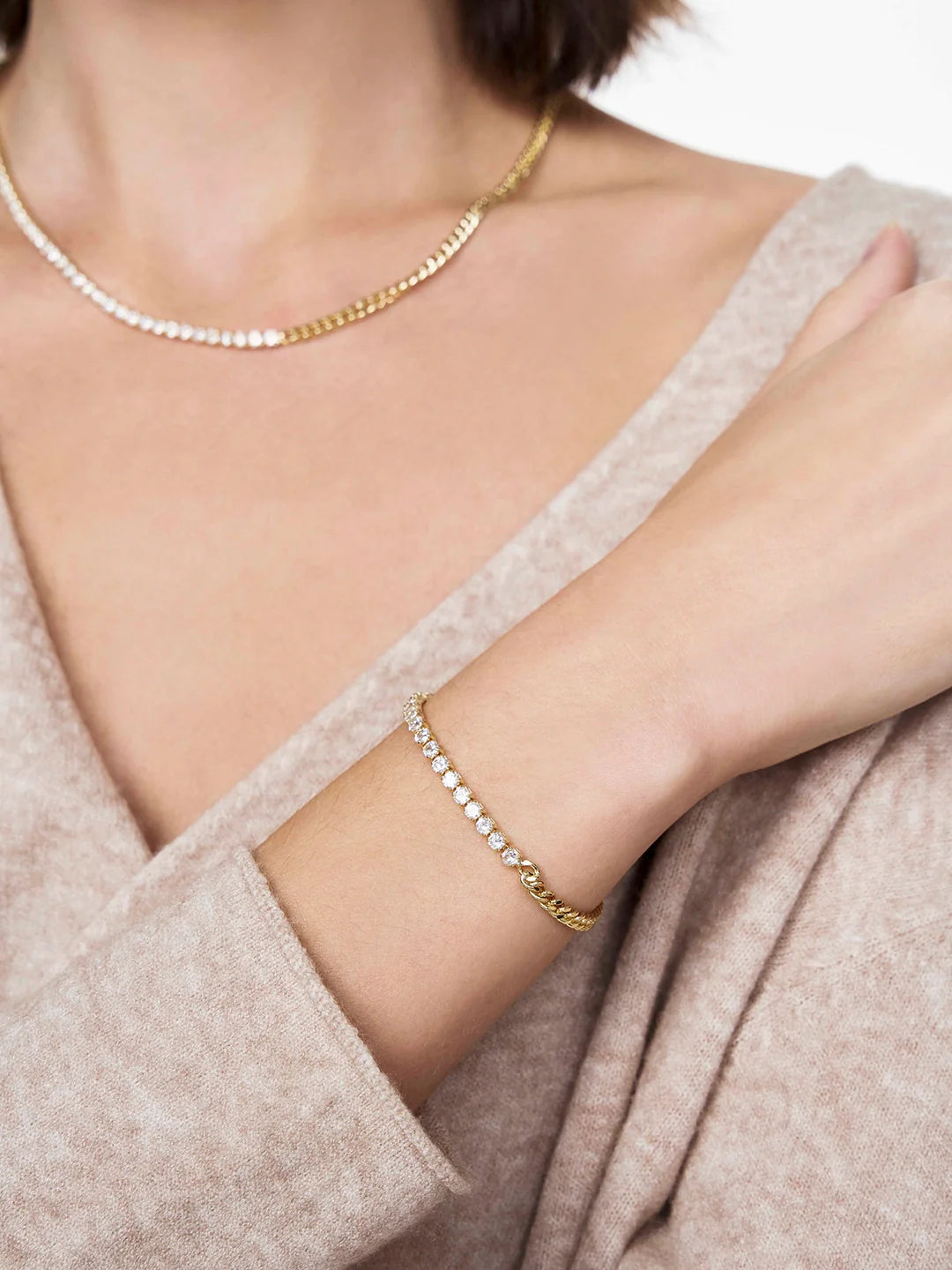 Delicate Herringbone Bracelet - OOTDY