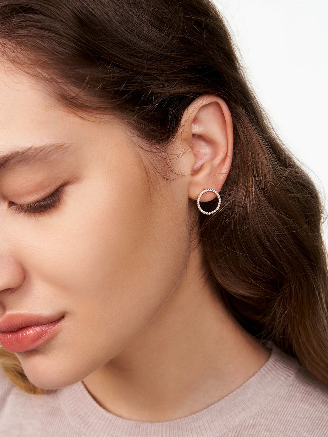 Delicate Round Stud Earrings - OOTDY